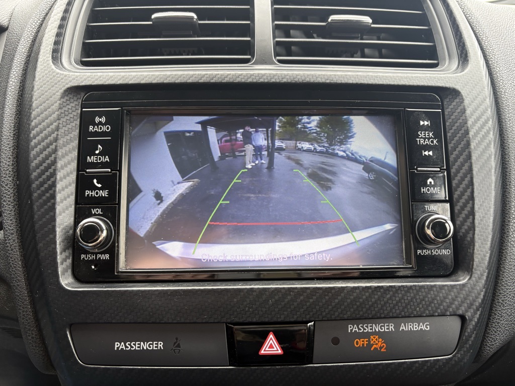 Vehicle image 24 of 38