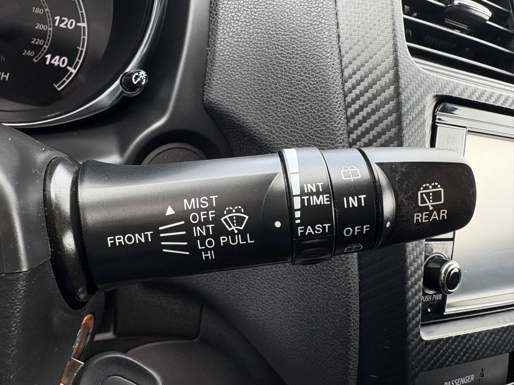 Vehicle image 21 of 38