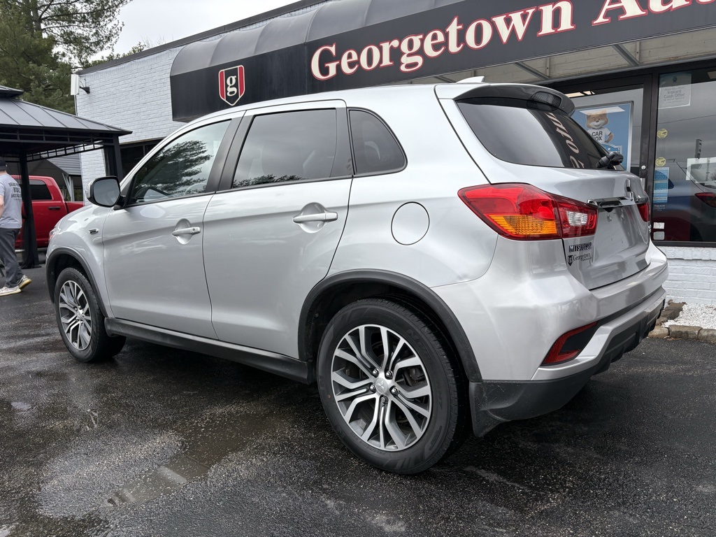 Vehicle image 7 of 38