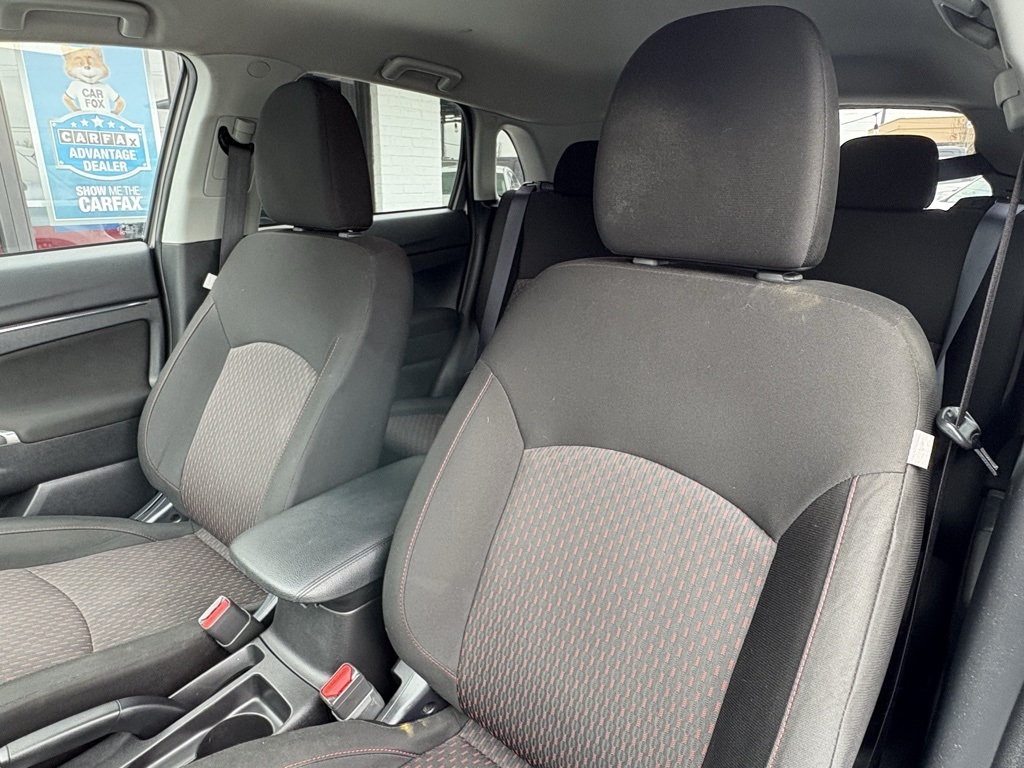 Vehicle image 13 of 38