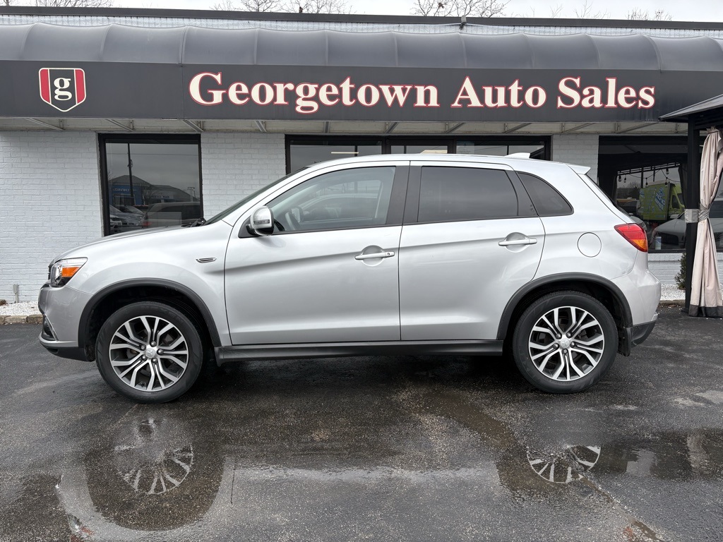 Vehicle image 8 of 38