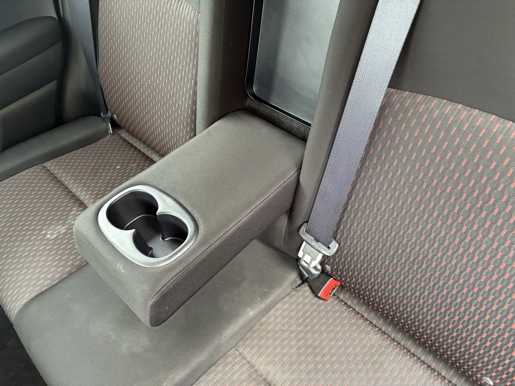 Vehicle image 29 of 38