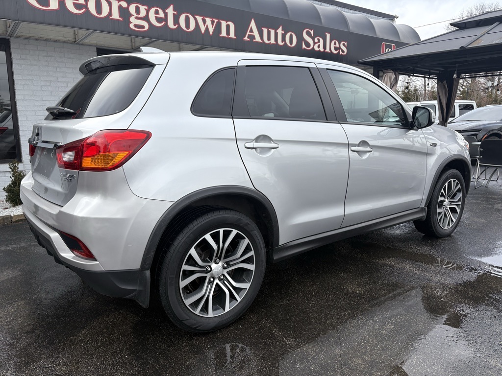 Vehicle image 5 of 38