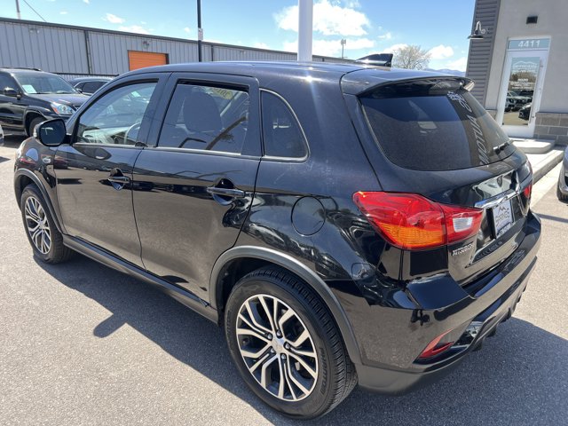 Vehicle image 6 of 24