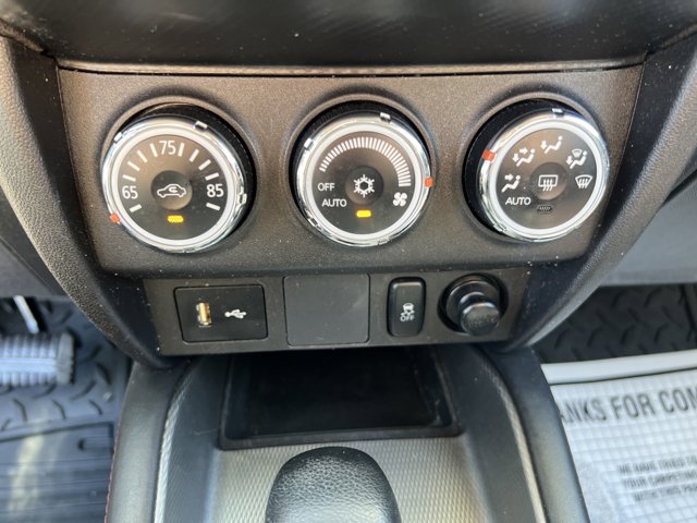 Vehicle image 17 of 24