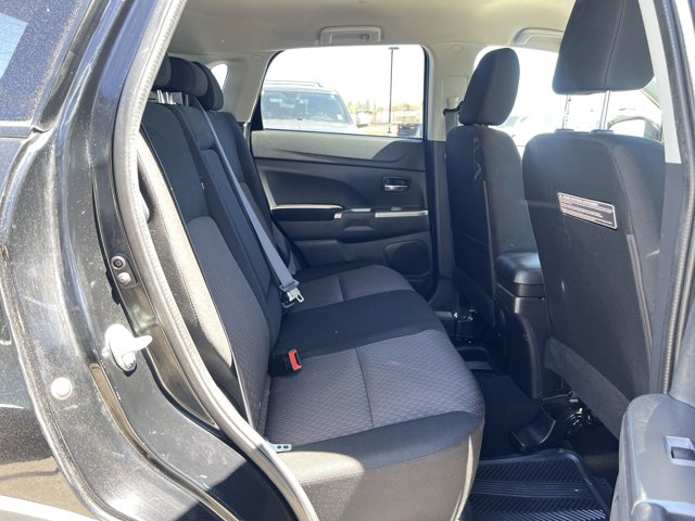 Vehicle image 22 of 24