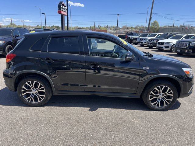Vehicle image 4 of 24