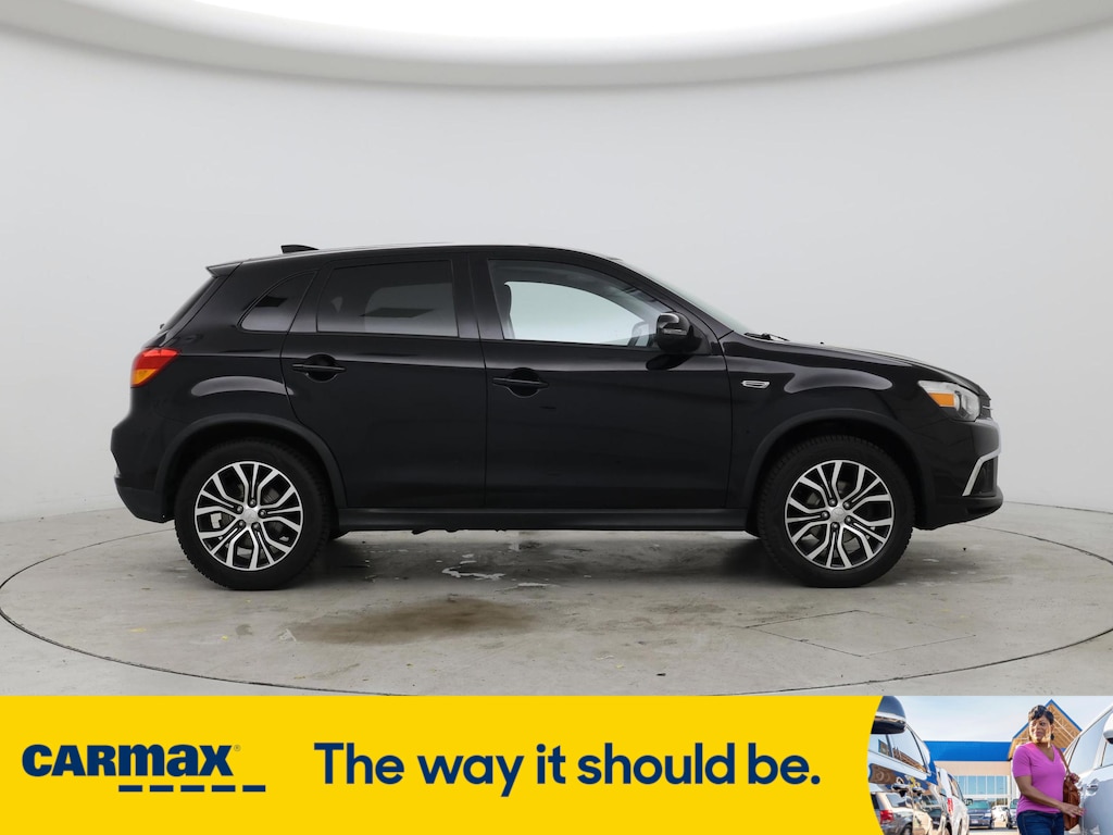 2018 Mitsubishi Outlander Sport ES 2.0 Image 4 of 27
