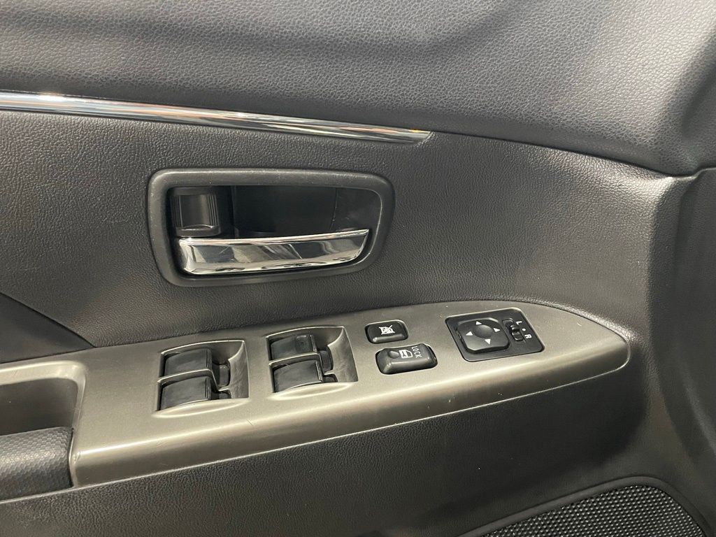 Vehicle image 12 of 32