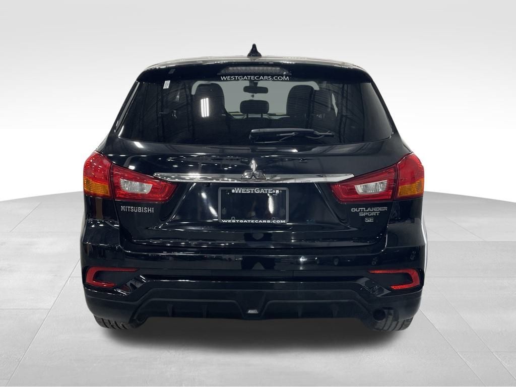 Vehicle image 5 of 32