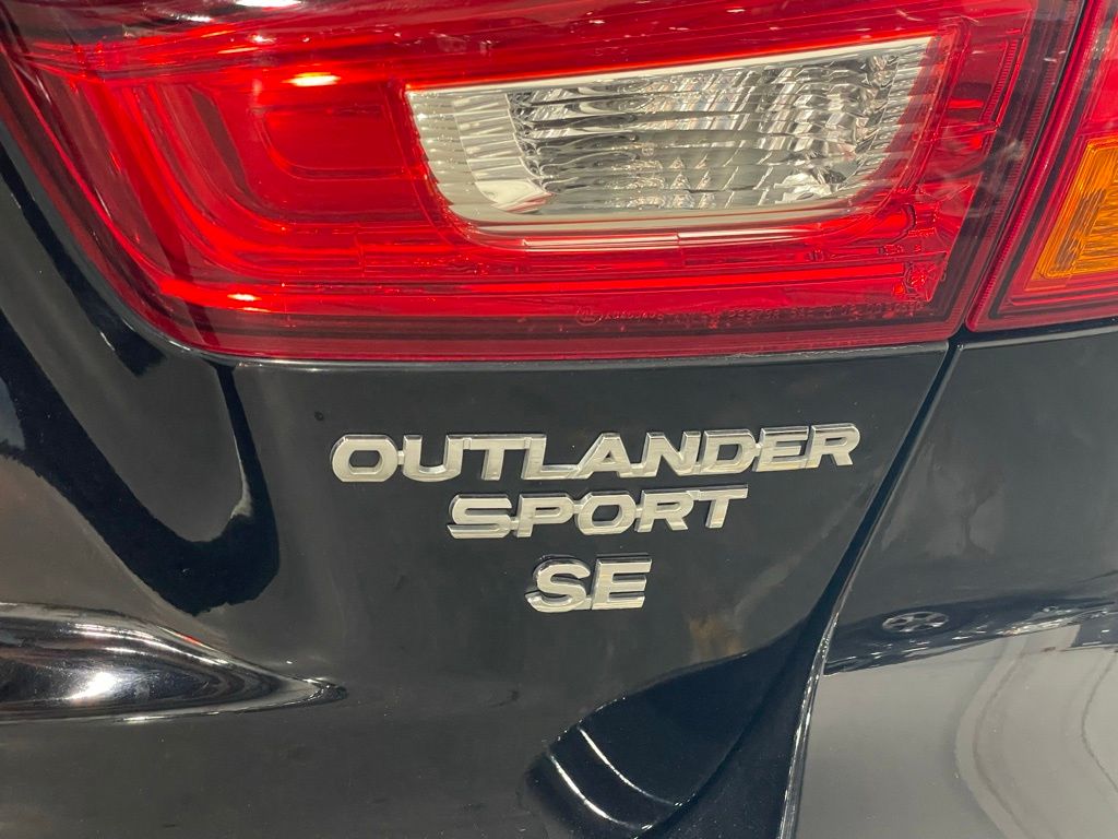 Vehicle image 31 of 32