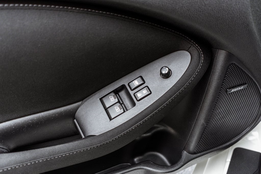 Vehicle image 16 of 36