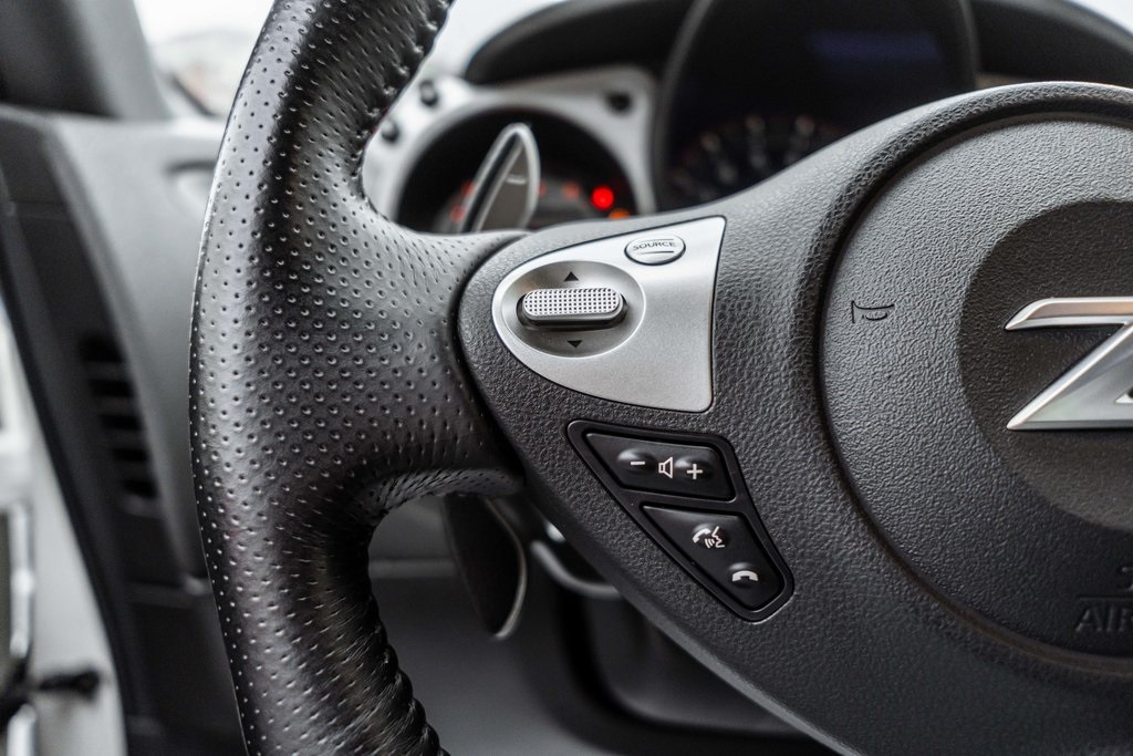Vehicle image 27 of 36