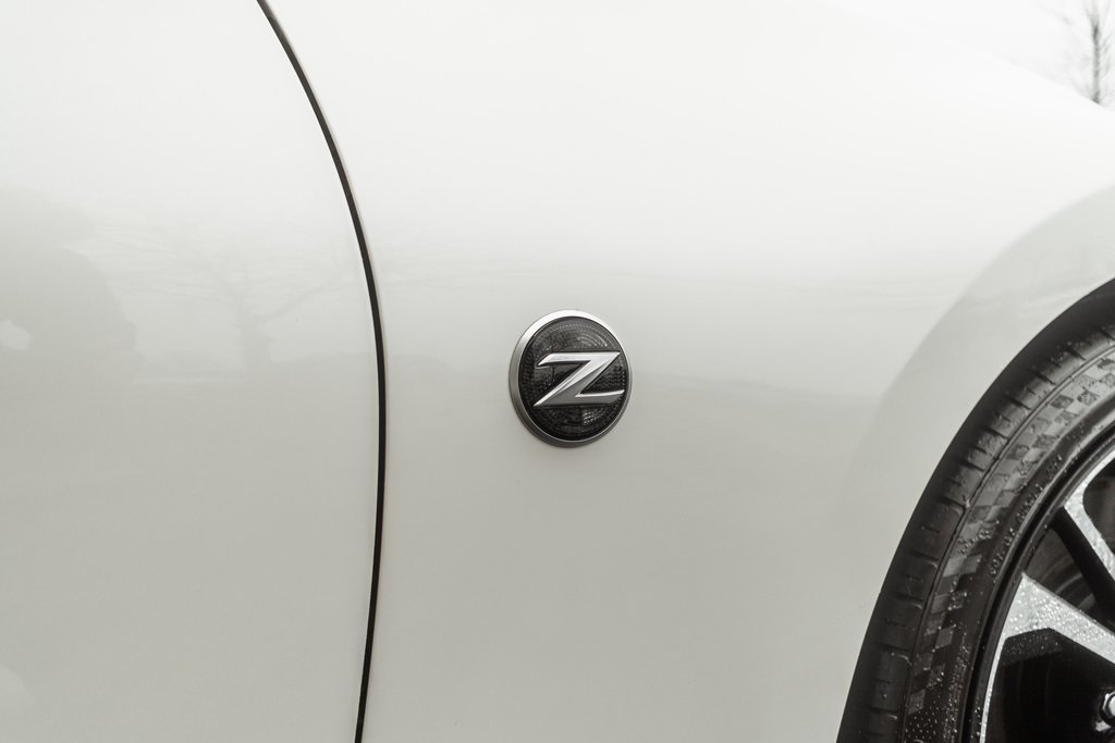 Vehicle image 9 of 36