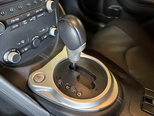 Vehicle image 14 of 27