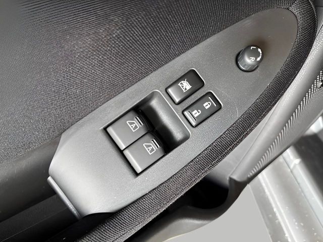 Vehicle image 10 of 27