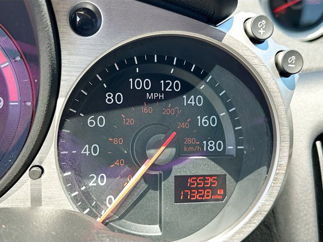 Vehicle image 12 of 31