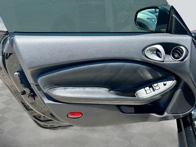 Vehicle image 19 of 31