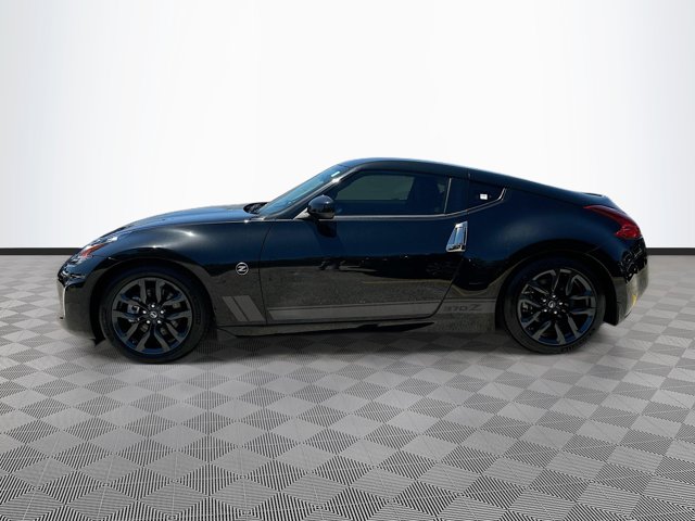 Vehicle image 2 of 31