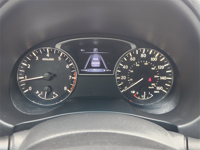 Vehicle image 19 of 33