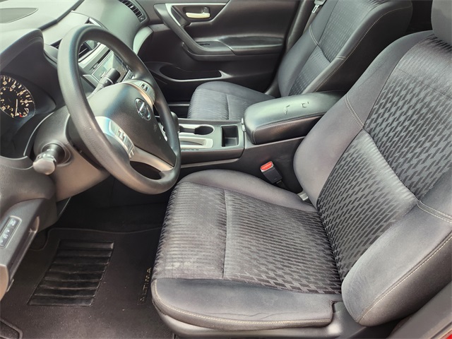 Vehicle image 29 of 33