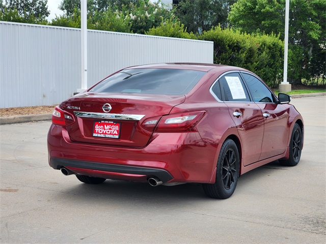 Vehicle image 4 of 33