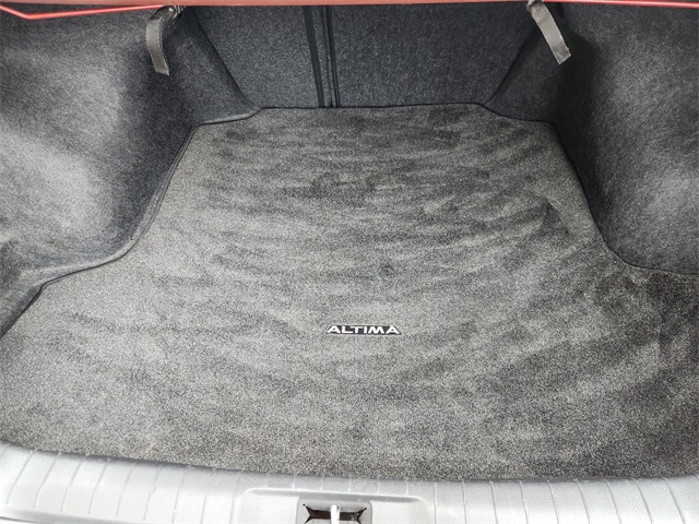 Vehicle image 12 of 33