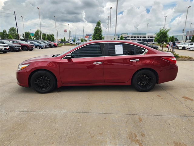Vehicle image 7 of 33