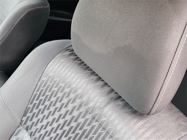Vehicle image 16 of 33