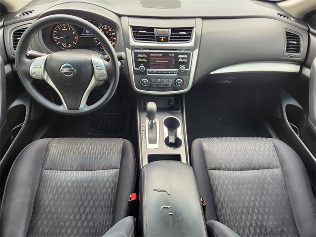 Vehicle image 18 of 33