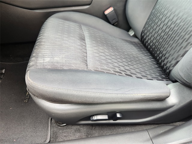 Vehicle image 32 of 33