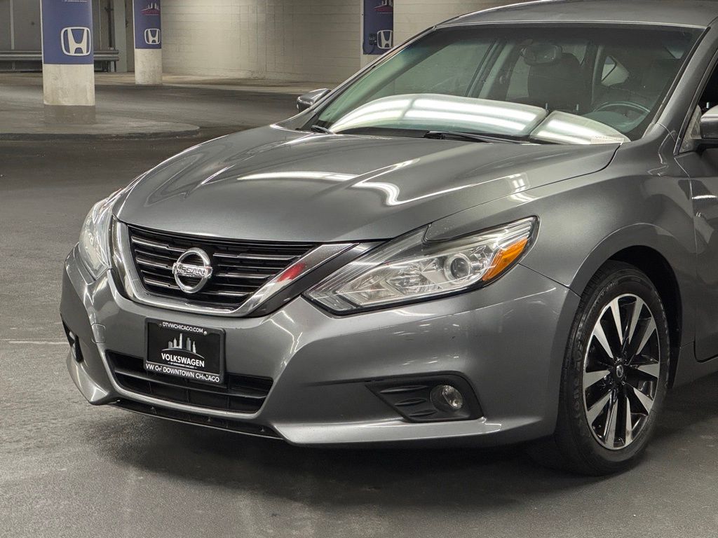 2018 Nissan Altima 2.5 SL Image 2 of 36