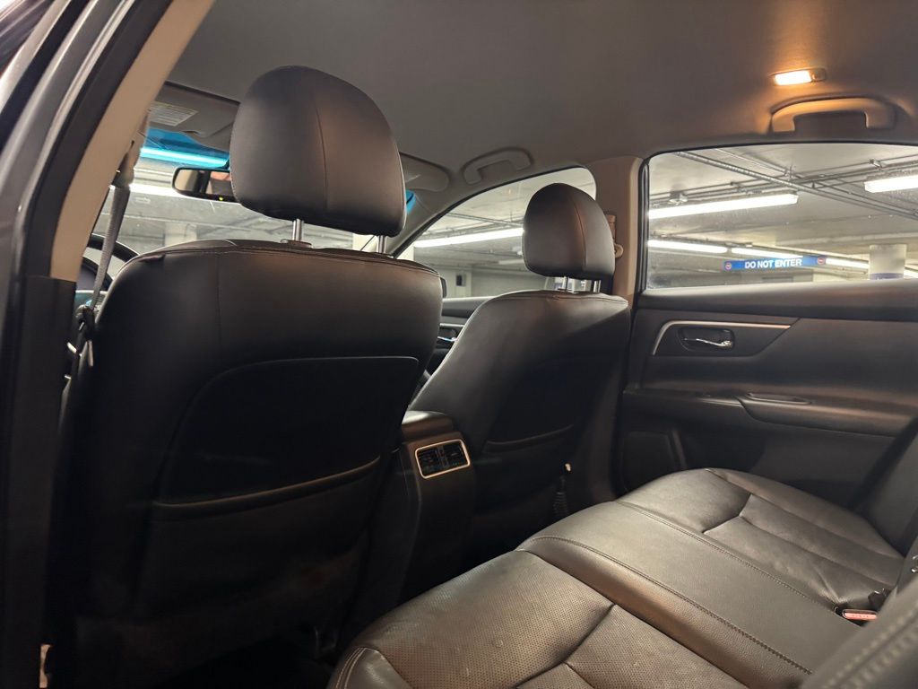 2018 Nissan Altima 2.5 SL Image 14 of 36
