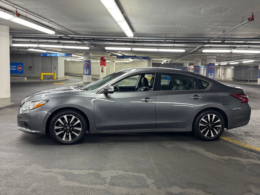 2018 Nissan Altima 2.5 SL Image 10 of 36