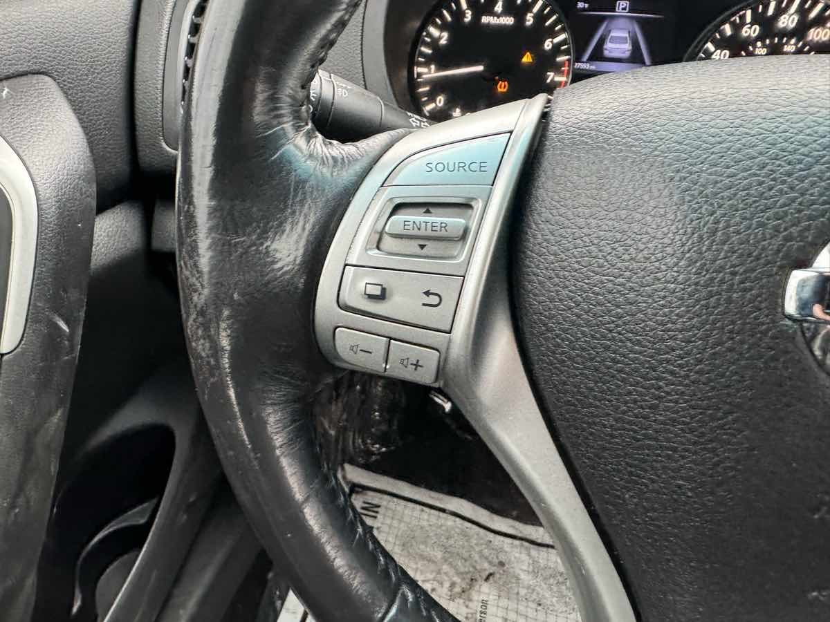 Vehicle image 18 of 31