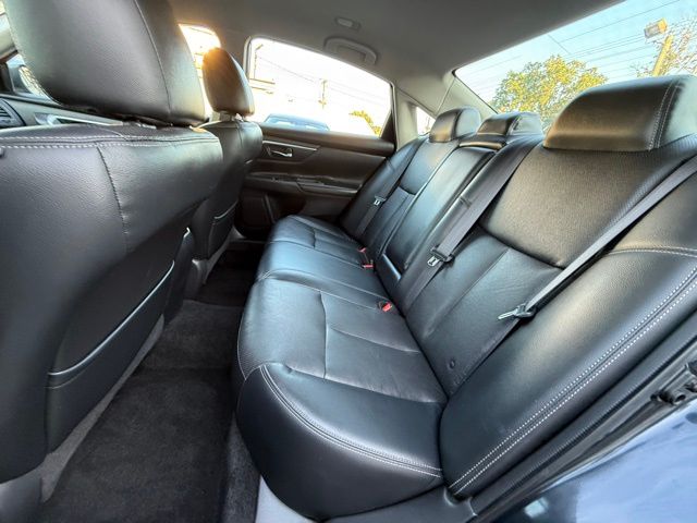 2018 Nissan Altima 2.5 SL Image 15 of 40