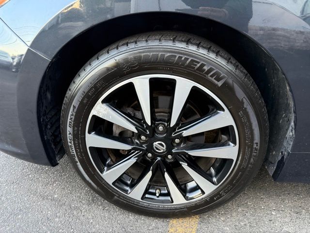 2018 Nissan Altima 2.5 SL Image 10 of 40