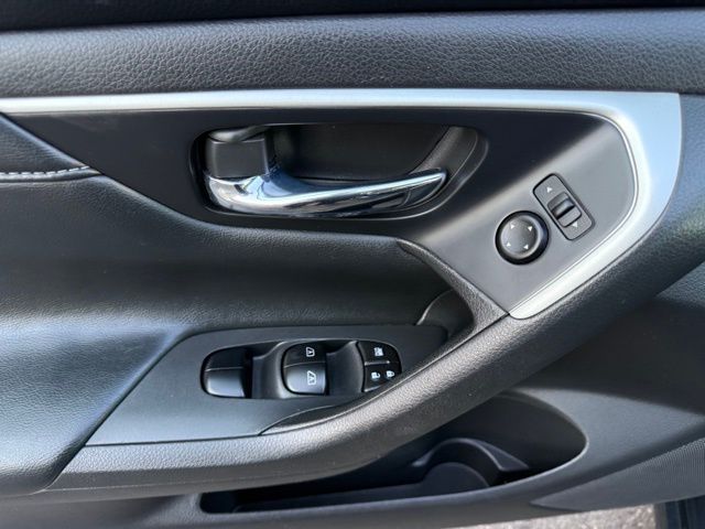 2018 Nissan Altima 2.5 SL Image 32 of 40