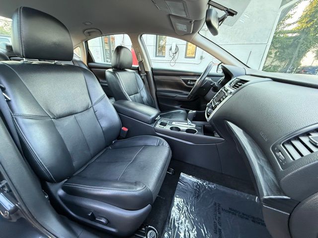 2018 Nissan Altima 2.5 SL Image 16 of 40