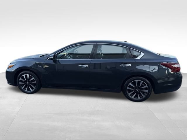 2018 Nissan Altima 2.5 SL Image 8 of 40