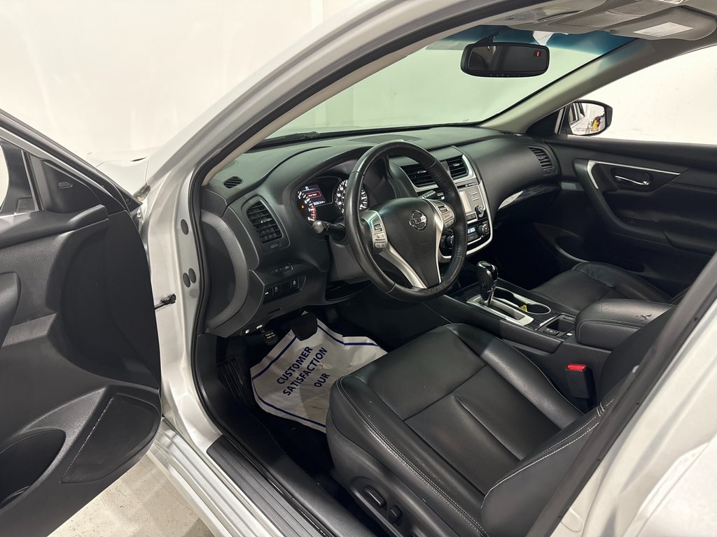 2018 Nissan Altima 2.5 SL Image 16 of 42