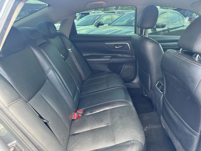 2018 Nissan Altima 2.5 SL Image 8 of 17