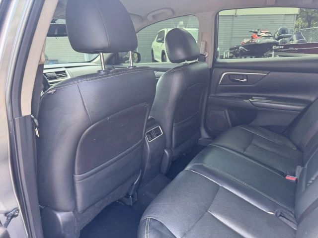 2018 Nissan Altima 2.5 SL Image 7 of 17