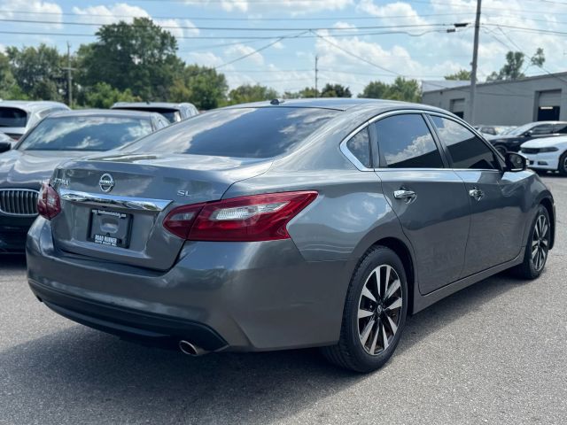 2018 Nissan Altima 2.5 SL Image 4 of 17