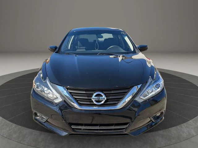 2018 Nissan Altima 2.5 SR Image 2 of 31