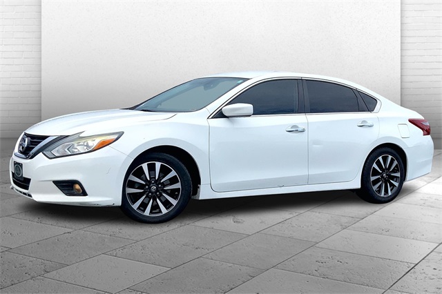 2018 Nissan Altima 2.5 SV Image 1 of 28