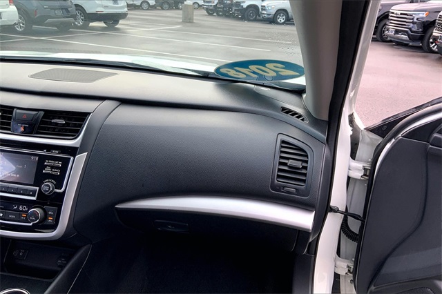 2018 Nissan Altima 2.5 SV Image 15 of 28