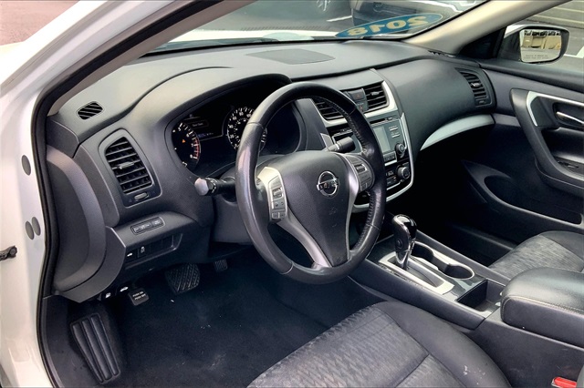 2018 Nissan Altima 2.5 SV Image 12 of 28