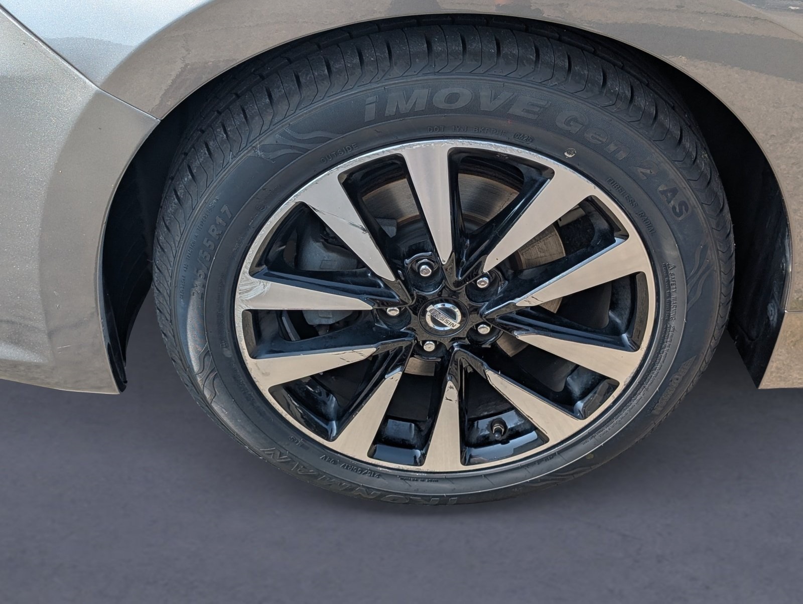 2018 Nissan Altima 2.5 SV Image 8 of 24