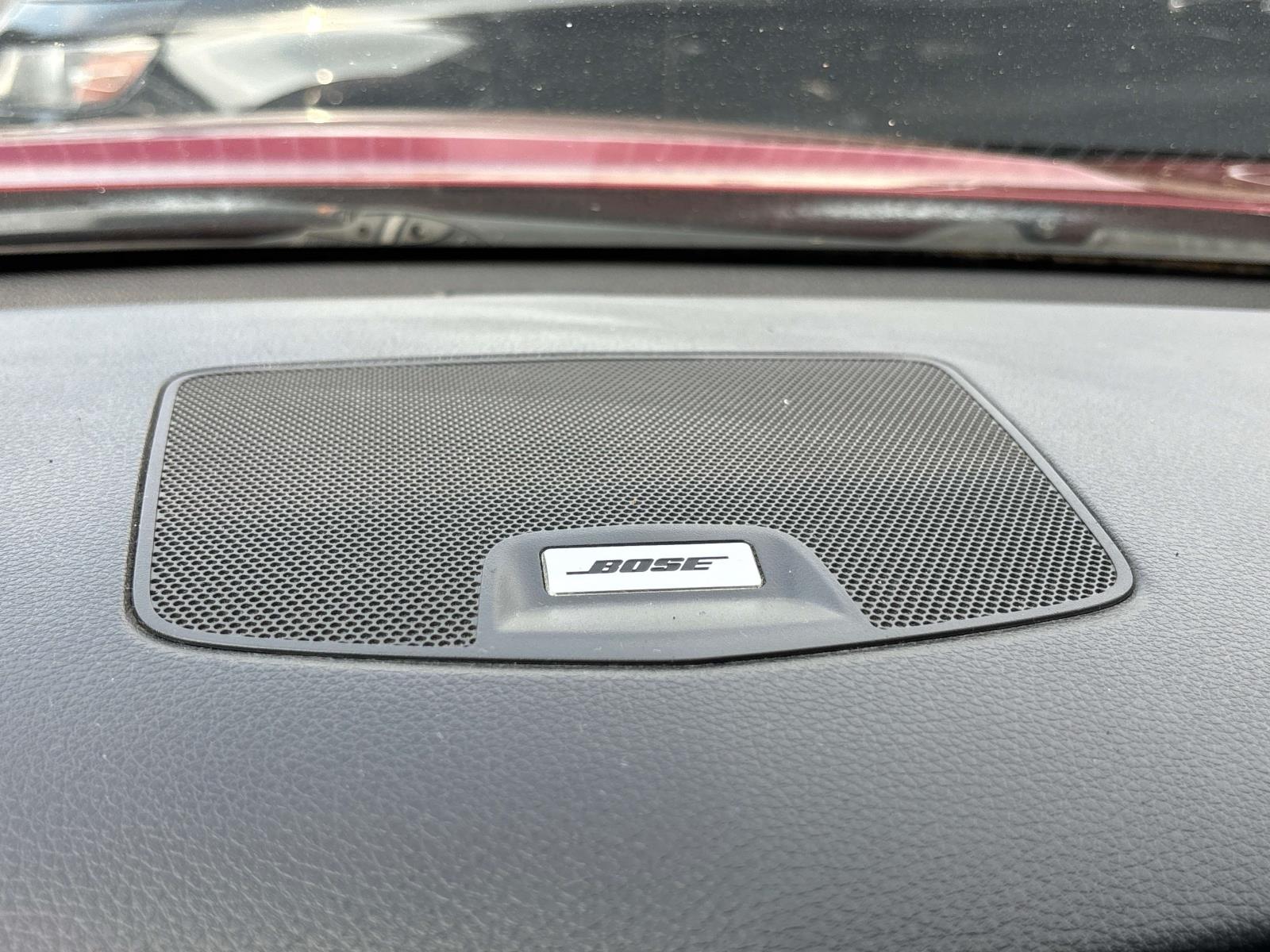 Vehicle image 22 of 32